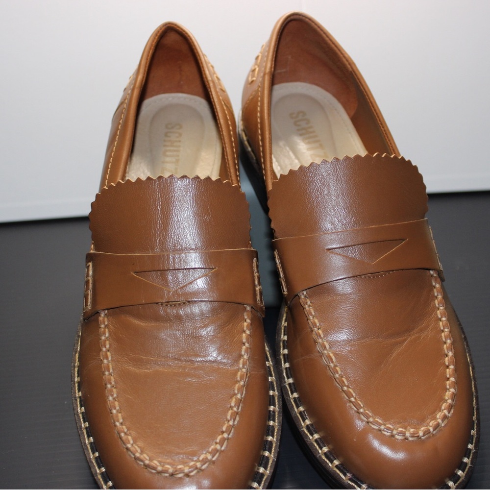 Women’s size 10 cognac leather loafers